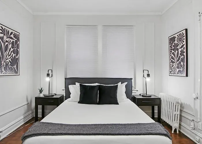 Modern And Minimalist - Bstone 105 And 108 Rep Apartment