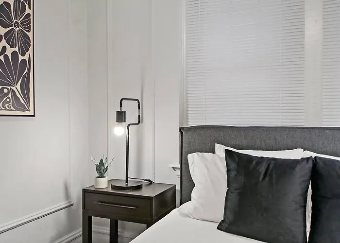 Apartment Modern And Minimalist - Bstone 105 And 108 Rep *